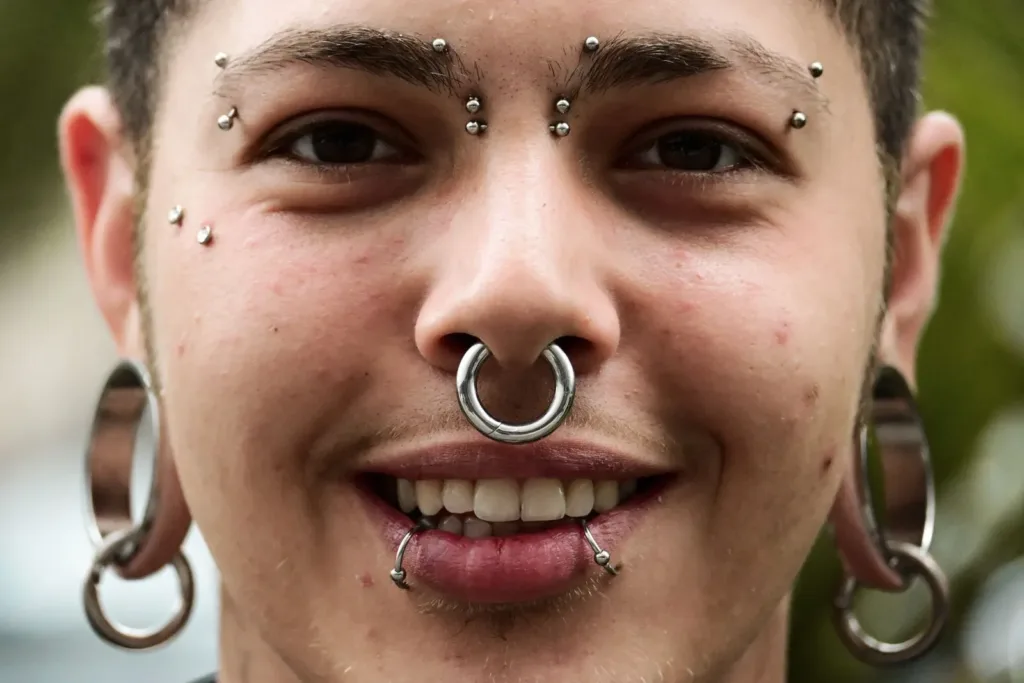 Piercing 36587163 - AUREA Lab Antananarivo