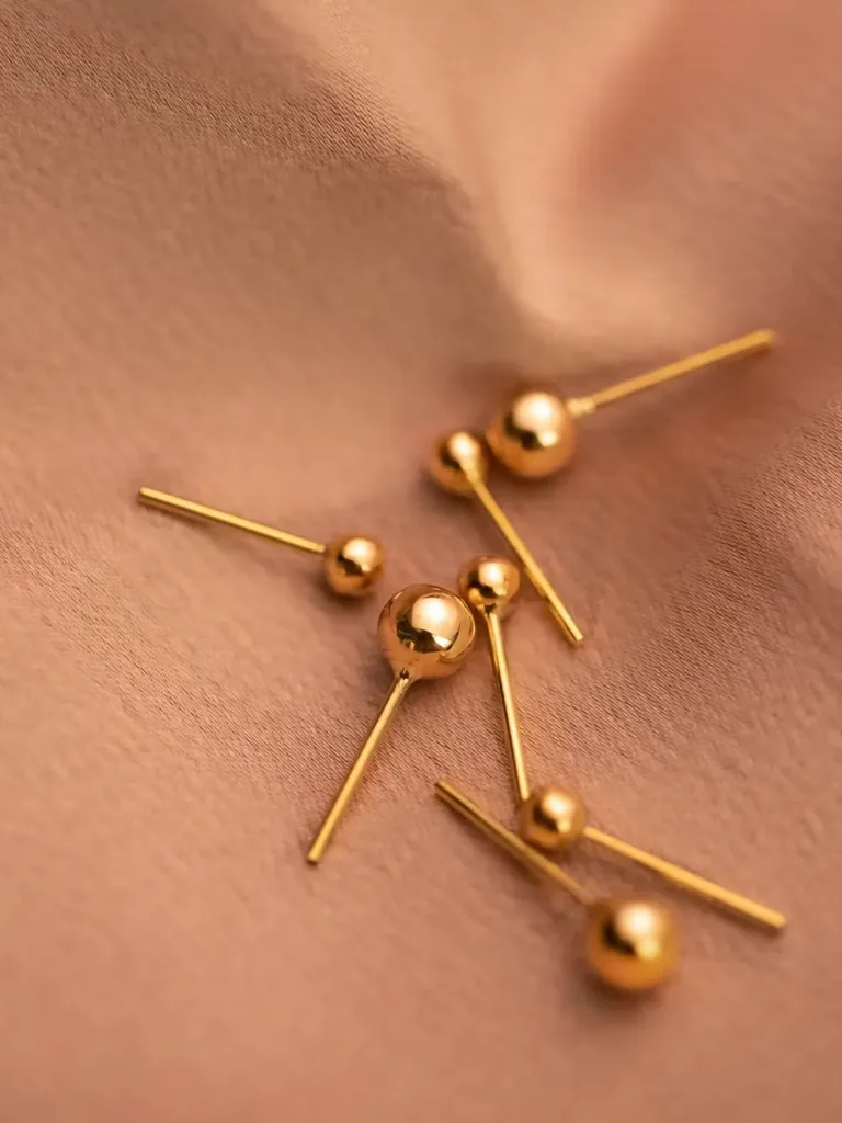 Piercing : Cheeks (fossettes)