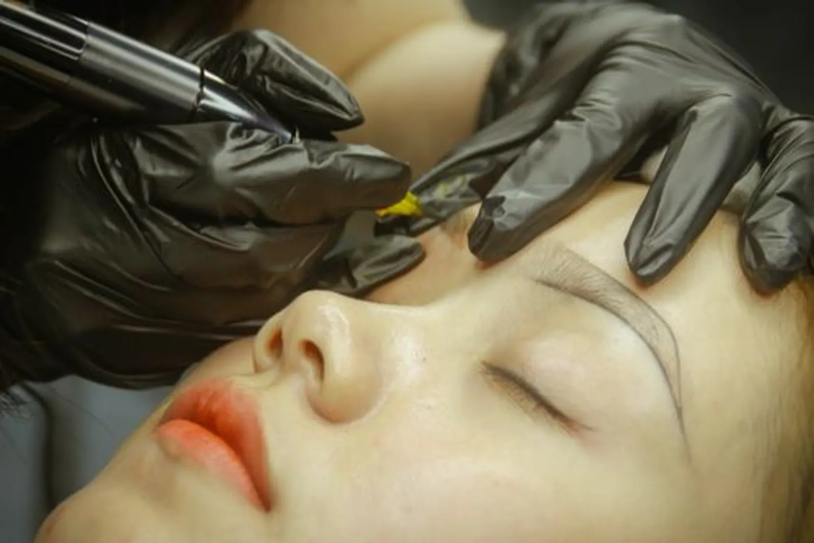 Micropigmentation — Maquillage permanent chez AUREA Lab, Antananarivo